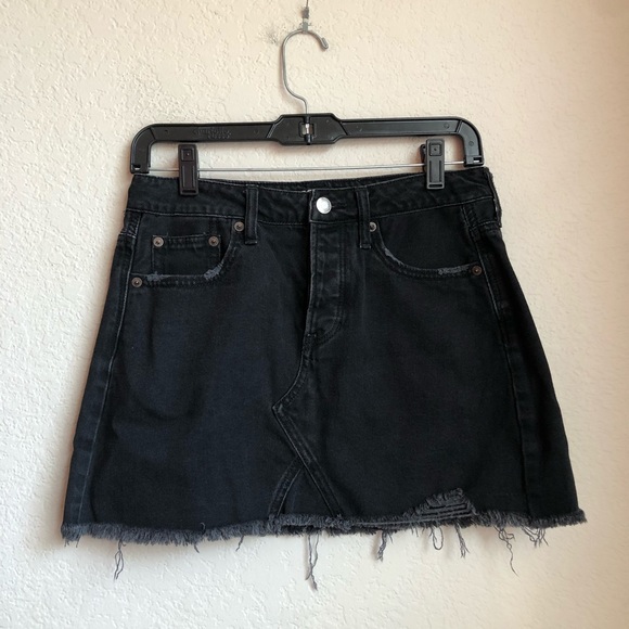 American Eagle Outfitters Dresses & Skirts - American Eagle Hi-Rise Black Festival Mini Skirt